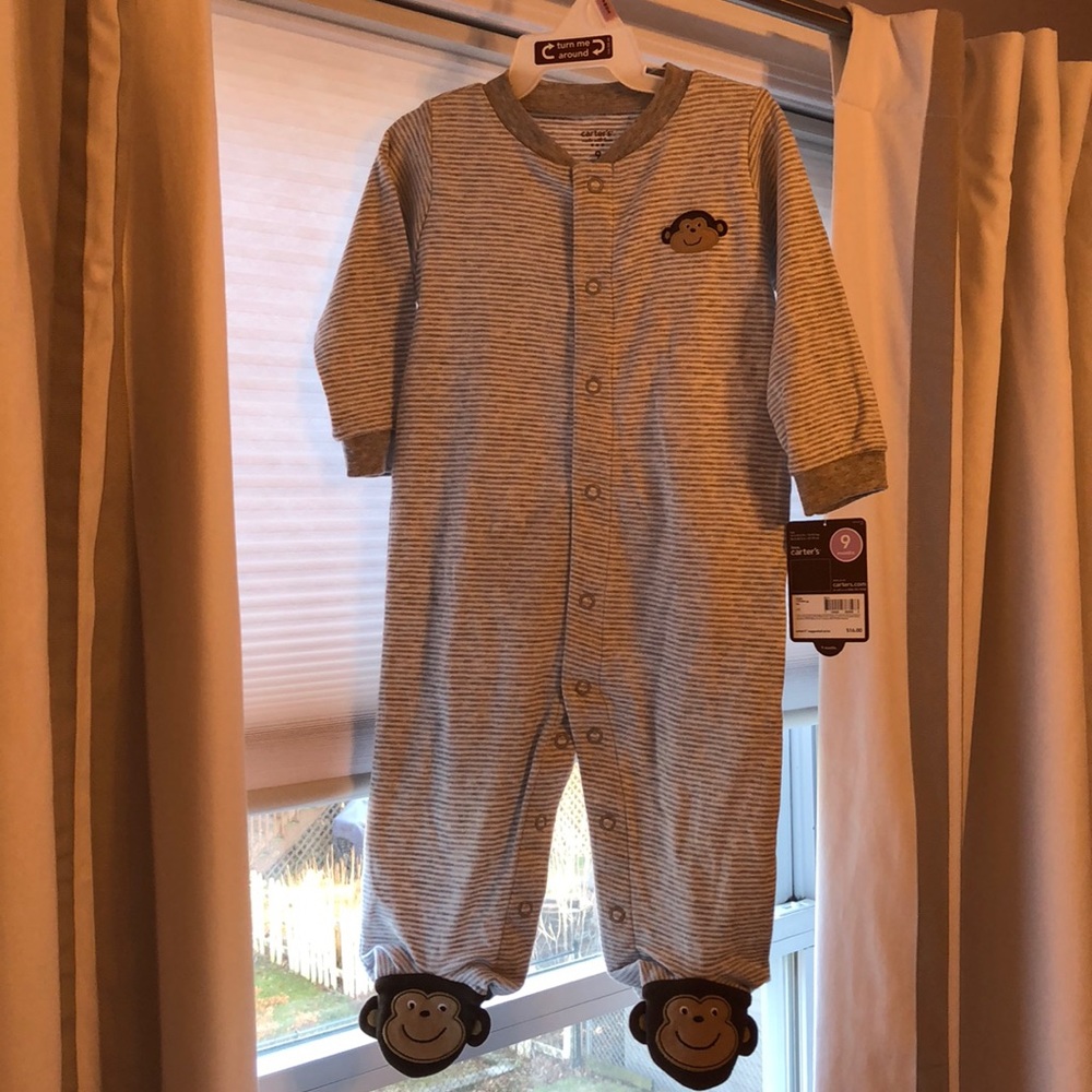 Carters sleep and play monkey